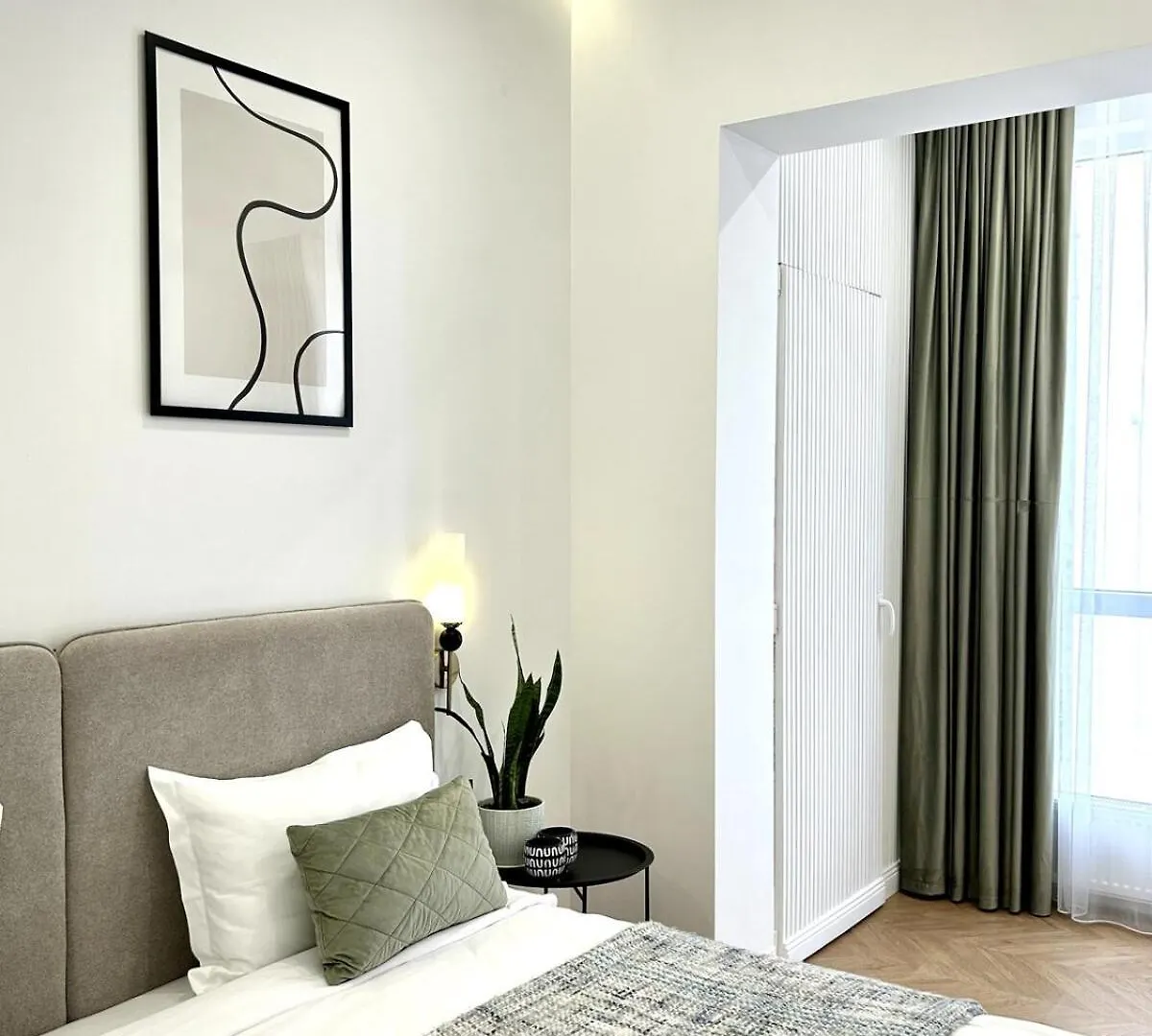 New Comfortable Apartment Next To Mega Center Shopping Mall Almaty