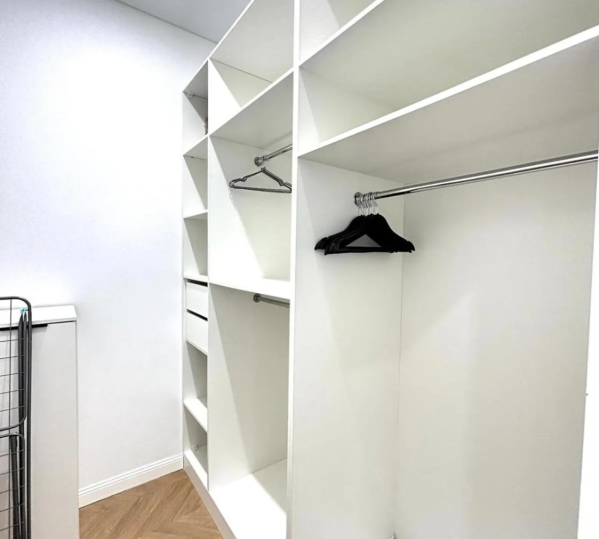 New Comfortable Apartment Next To Mega Center Shopping Mall Almaty