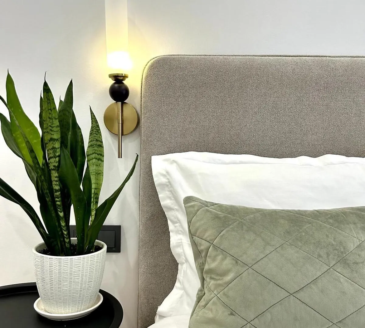 New Comfortable Apartment Next To Mega Center Shopping Mall Almaty