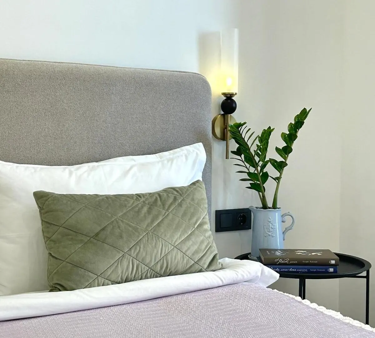 New Comfortable Apartment Next To Mega Center Shopping Mall Almaty